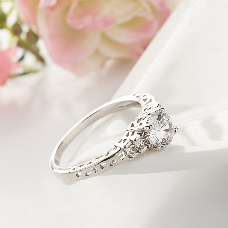 Diamond Fling - Classic Solitaire Style Women Ring — image 3