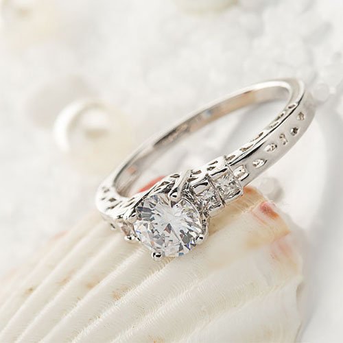 Diamond Fling - Classic Solitaire Style Women Ring — image 5