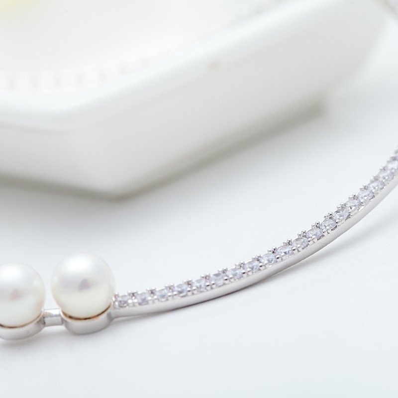 Dotted Line-Fine Jewellery Pendant for women — image 4