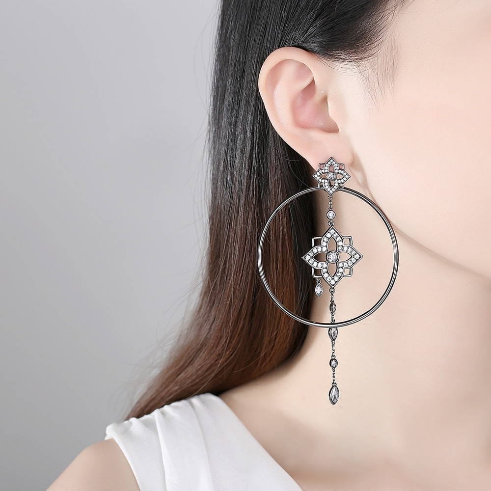 E2290 - Black Earrings for Women — image 3