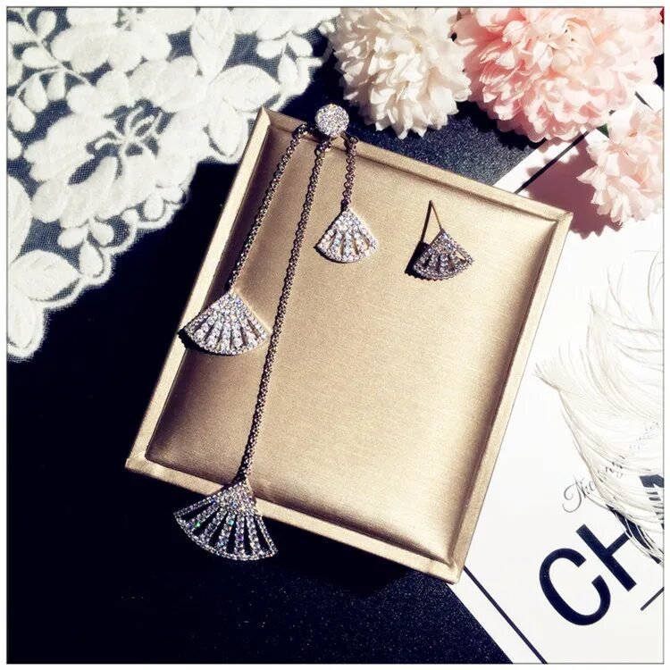 E2890 - White Earrings for Women — image 3