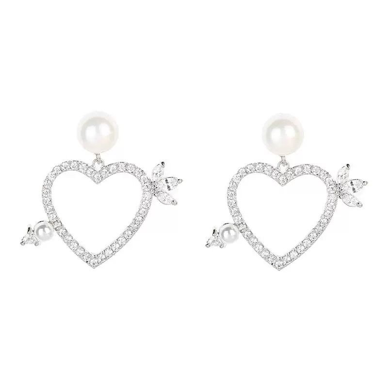 E3090 - White Earrings for Women