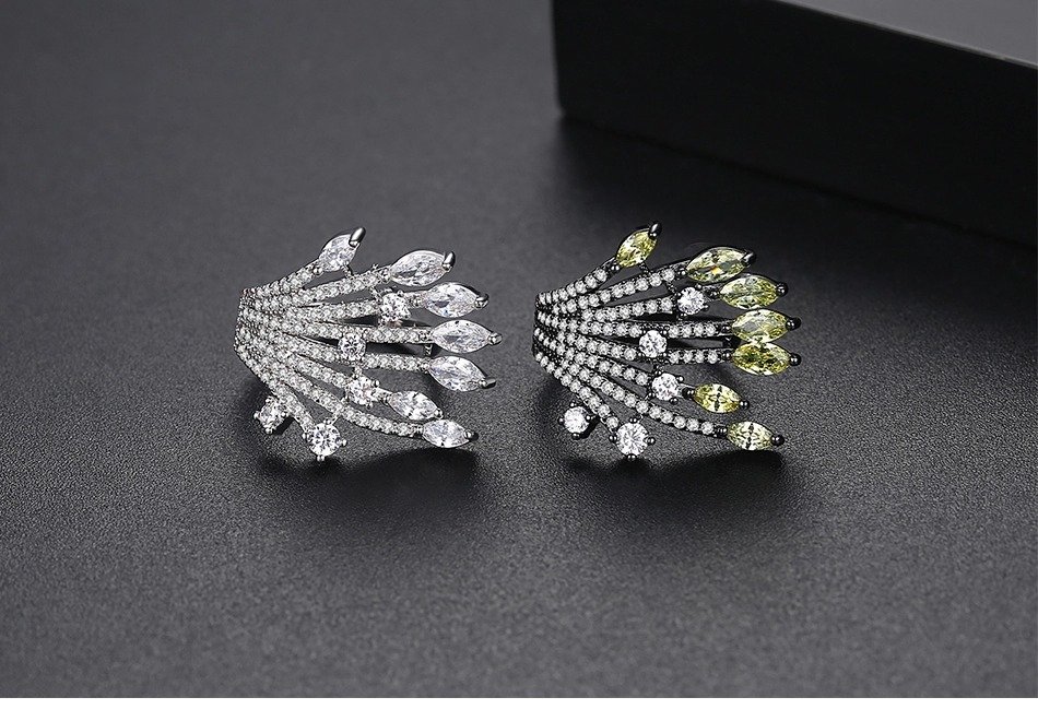 Gem Sparks- Adjustable Female Ring — image 6