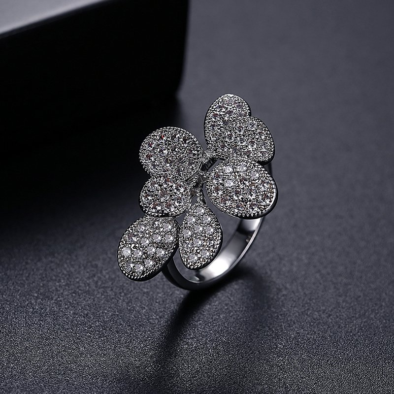 Lush Spread - Adjustable Women Ring