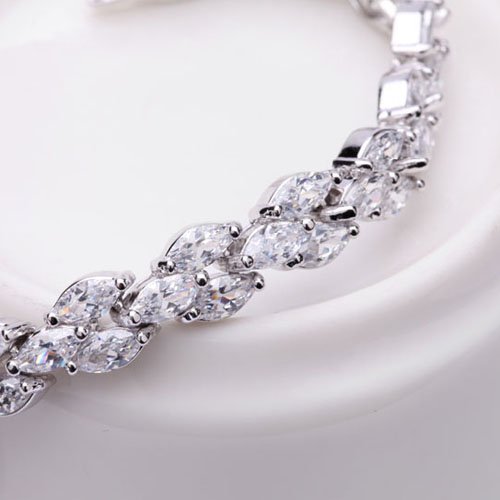 Moving Moon - Women Luxary Bracelet (WB55) — image 6
