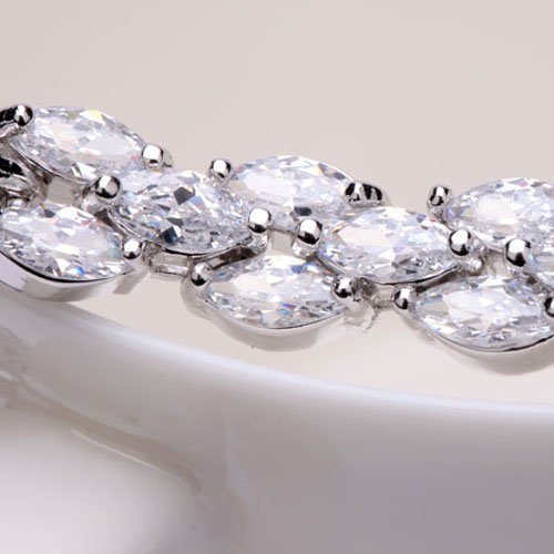 Moving Moon - Women Luxary Bracelet (WB55) — image 7