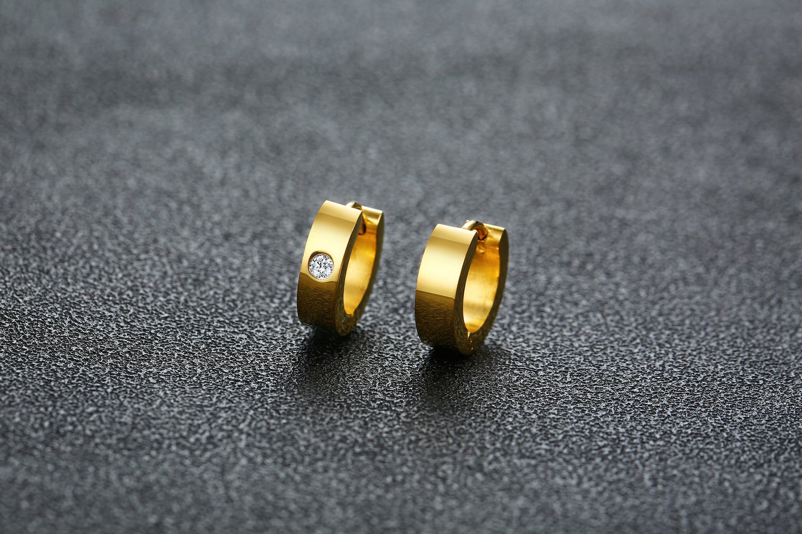 Round Edge Men Earring Golden Mini Hoop Sterling Stone