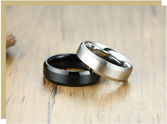 Shiny Slant Edge – Black | Silver Stainless Steel Ring