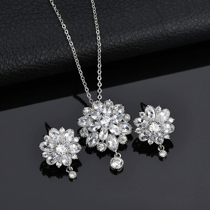 Snowflake - Pendant and Earring Set Women — image 3