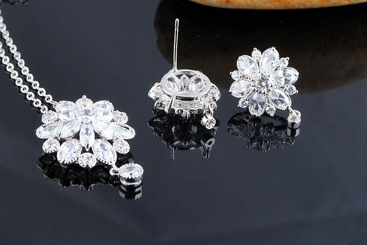 Snowflake - Pendant and Earring Set Women — image 4