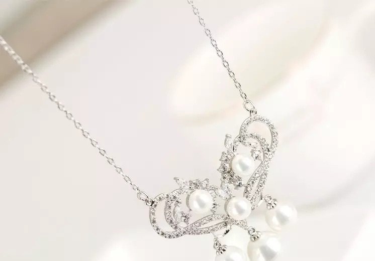 Tri Dangle - Necklace/Pendant for Women
