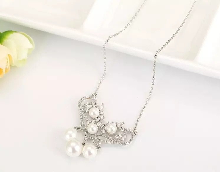 Tri Dangle - Necklace/Pendant for Women — image 3