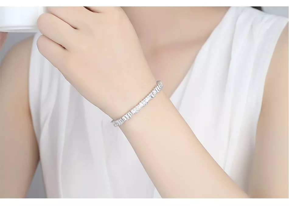 WB112- Black Women Luxary Bracelet