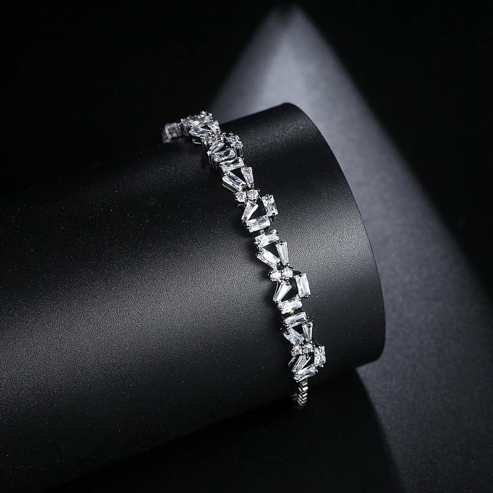 WB113- Black Women Luxary Bracelet