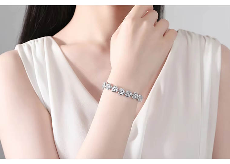 WB360 - Red Women Luxary Bracelet — image 8