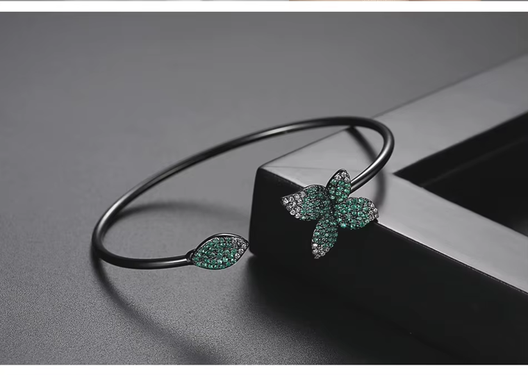 WB363 - Green Women Luxary Bracelet