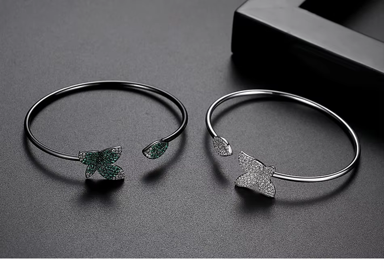 WB363 - Green Women Luxary Bracelet — image 3