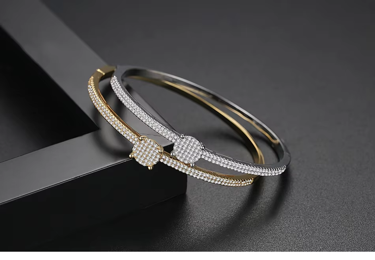 WB366-Silver Women Luxary Bracelet