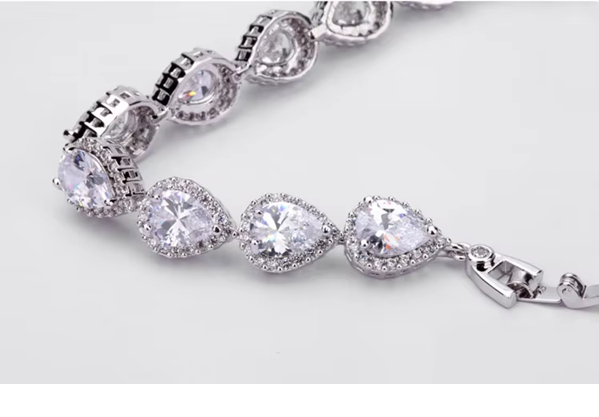 WB371 - Green Women Luxary Bracelet — image 3