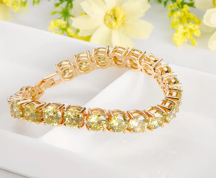 Gold-Toned Bracelet with Yellow Gemstones WB51