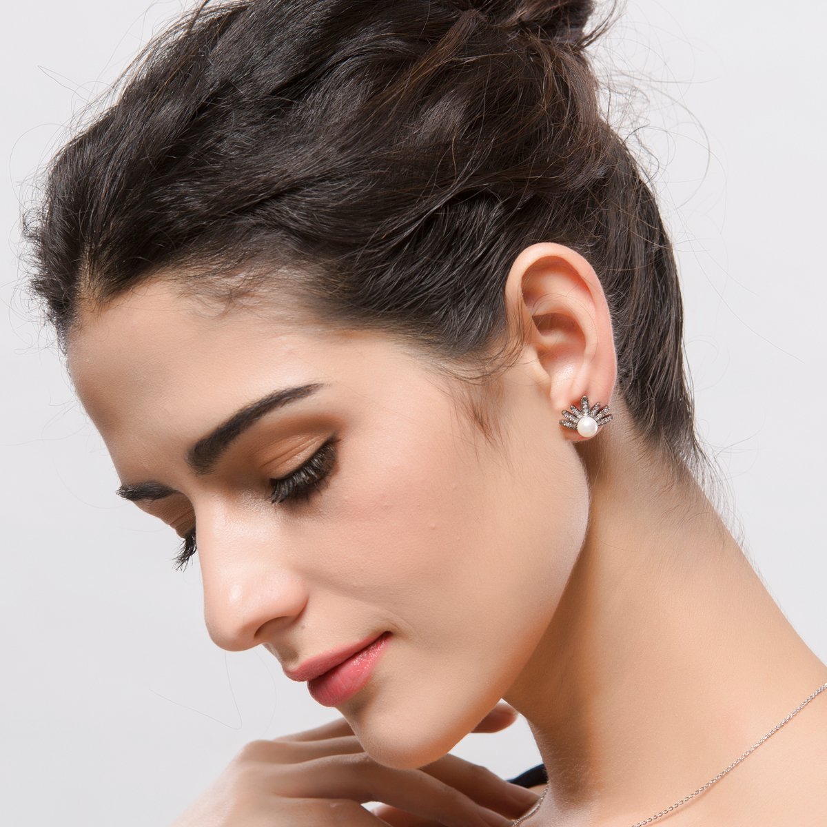 WE212 - White Earrings for Women — image 5