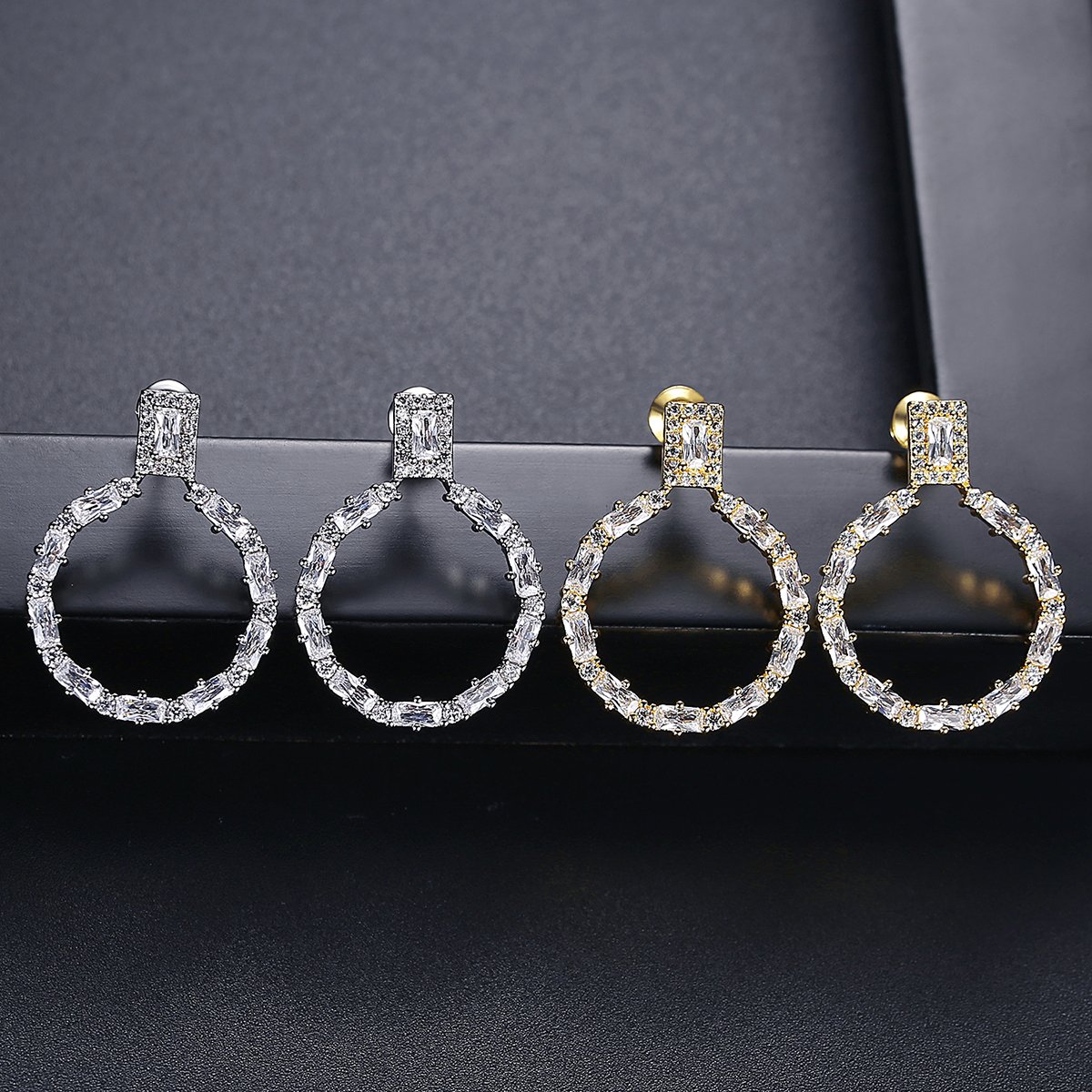 WE582 - White Earrings for Women