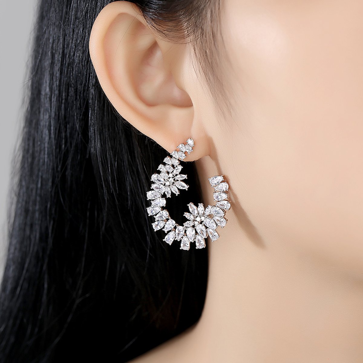 WE595 - White Women Earrings