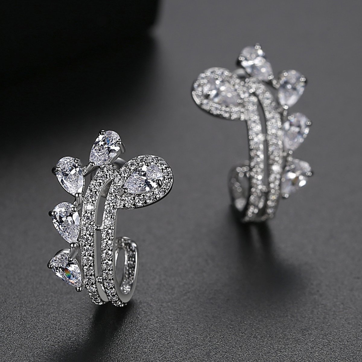 WE599 - White Women Earrings — image 3
