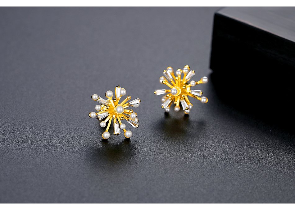 WE699 - Golden Earrings for Women — image 3