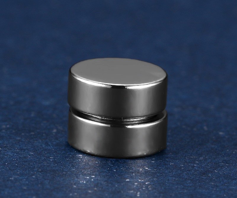 WM-E13 Silver Men Stud Earrings