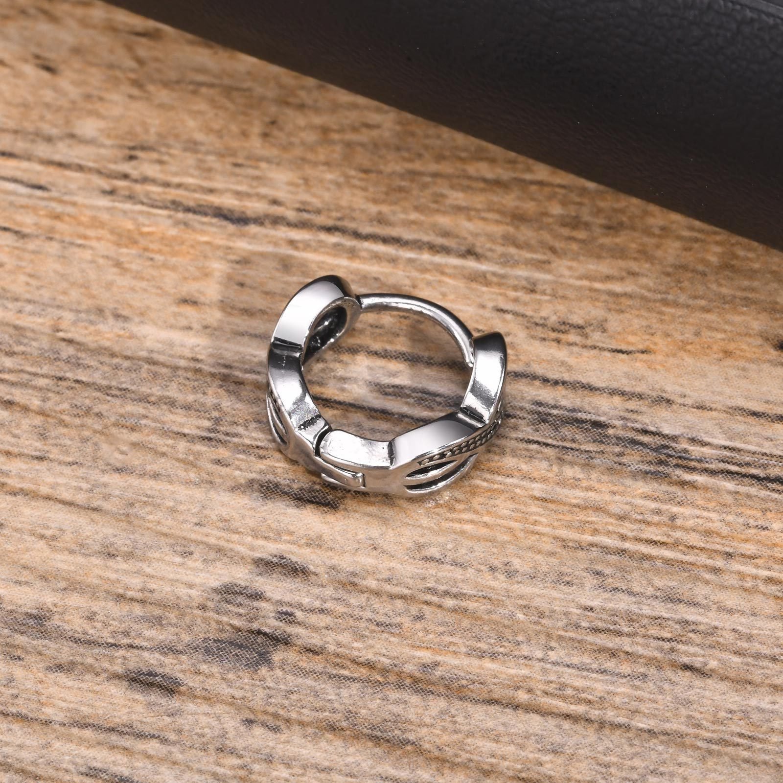 WM-E23 Silver Snake Ear Studs Men Earring — image 4