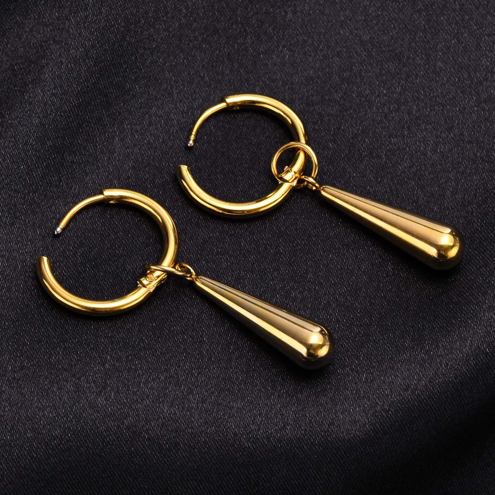 WM-E35 Golden Ear Studs Men Earring
