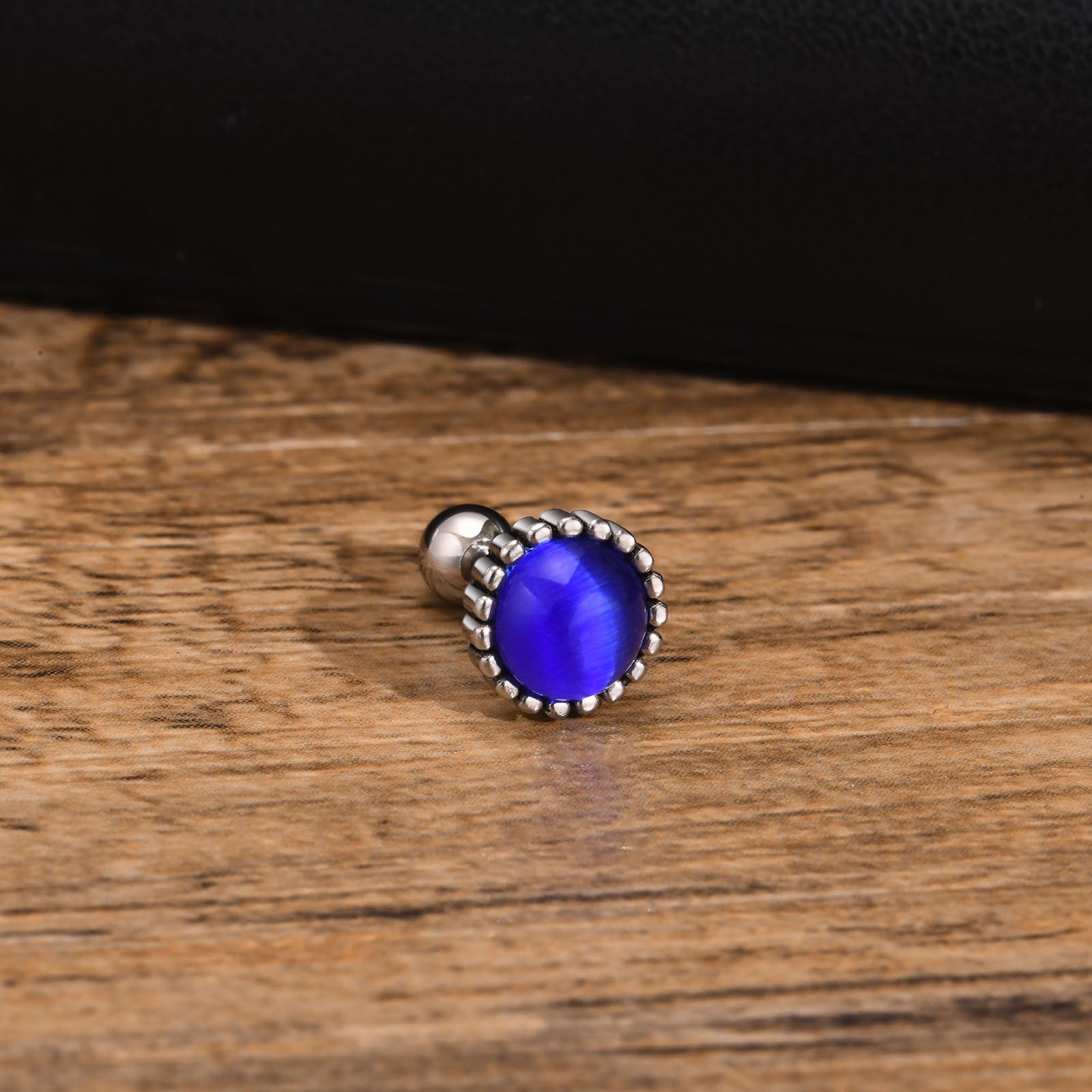 WM-E38 Blue Ear Studs Men Earring — image 5