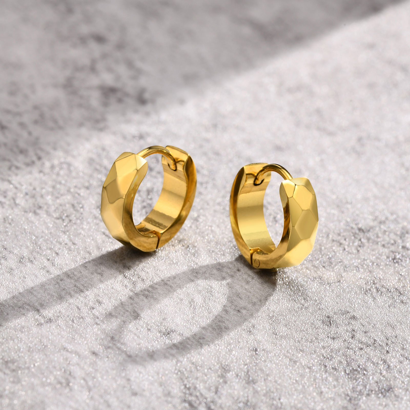WM-E48 Golden Ear Studs Men Earring
