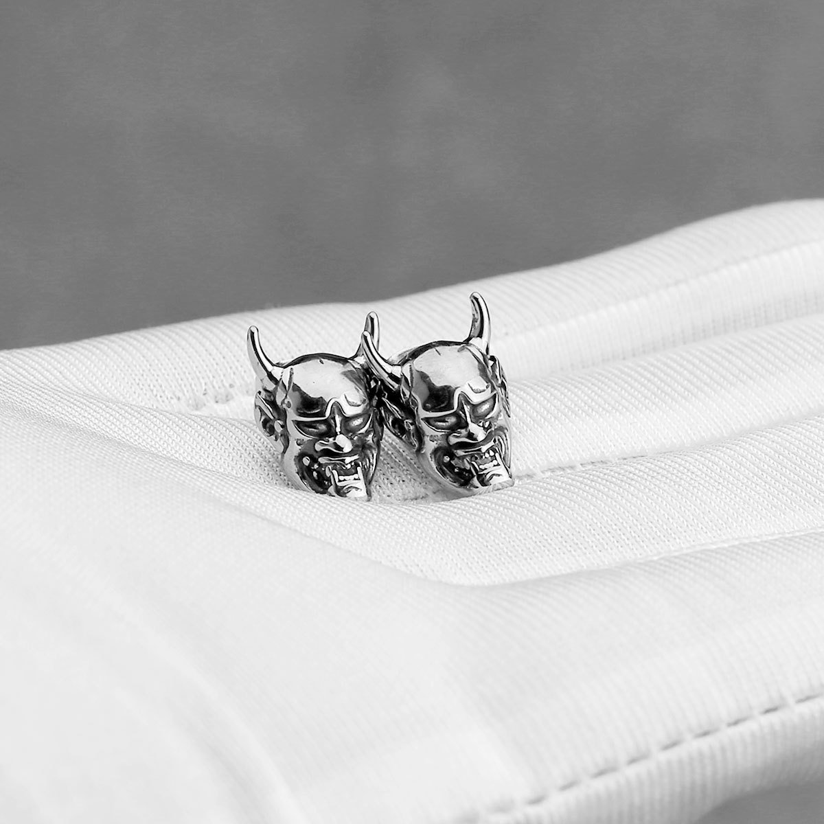 WM-E58 Silver Ear Studs Men Earring — image 3