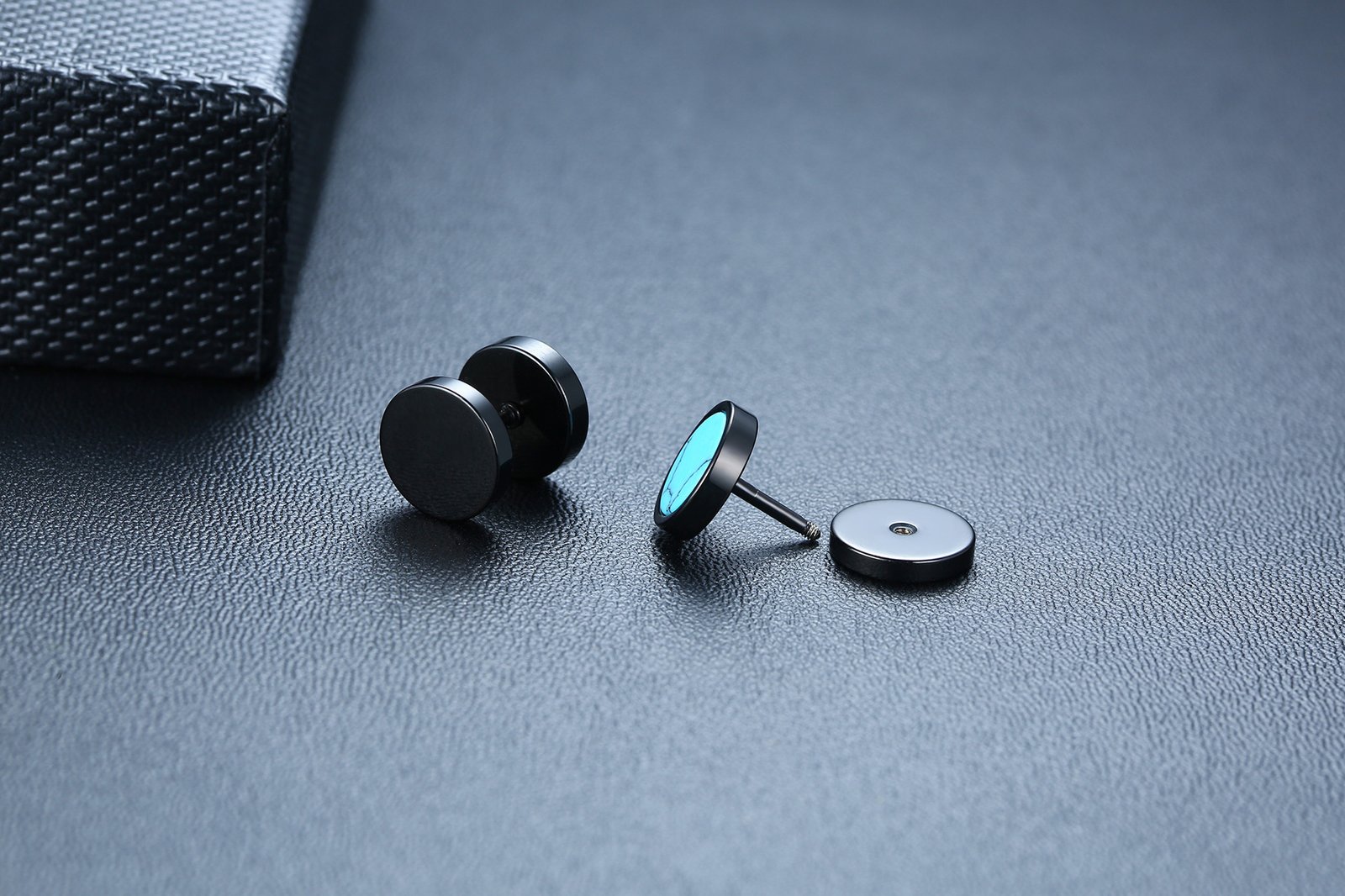 WM-E59 Brown Ear Studs Men Earring — image 10