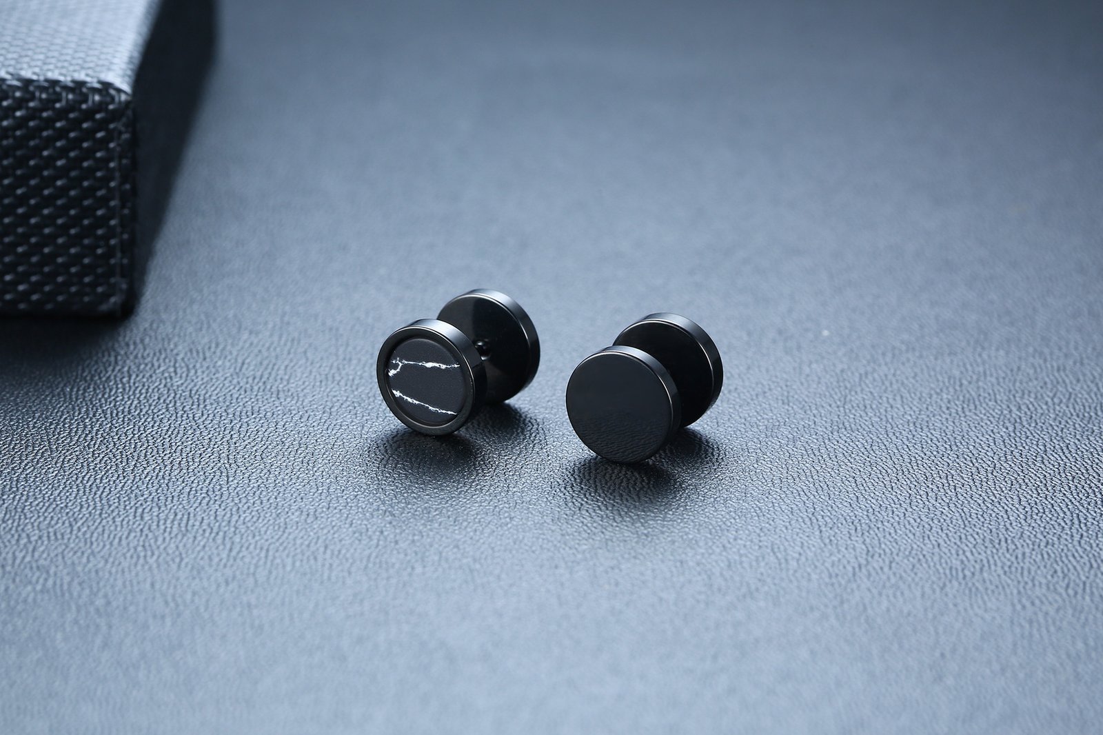 WM-E59 Tourquise Ear Studs Men Earring