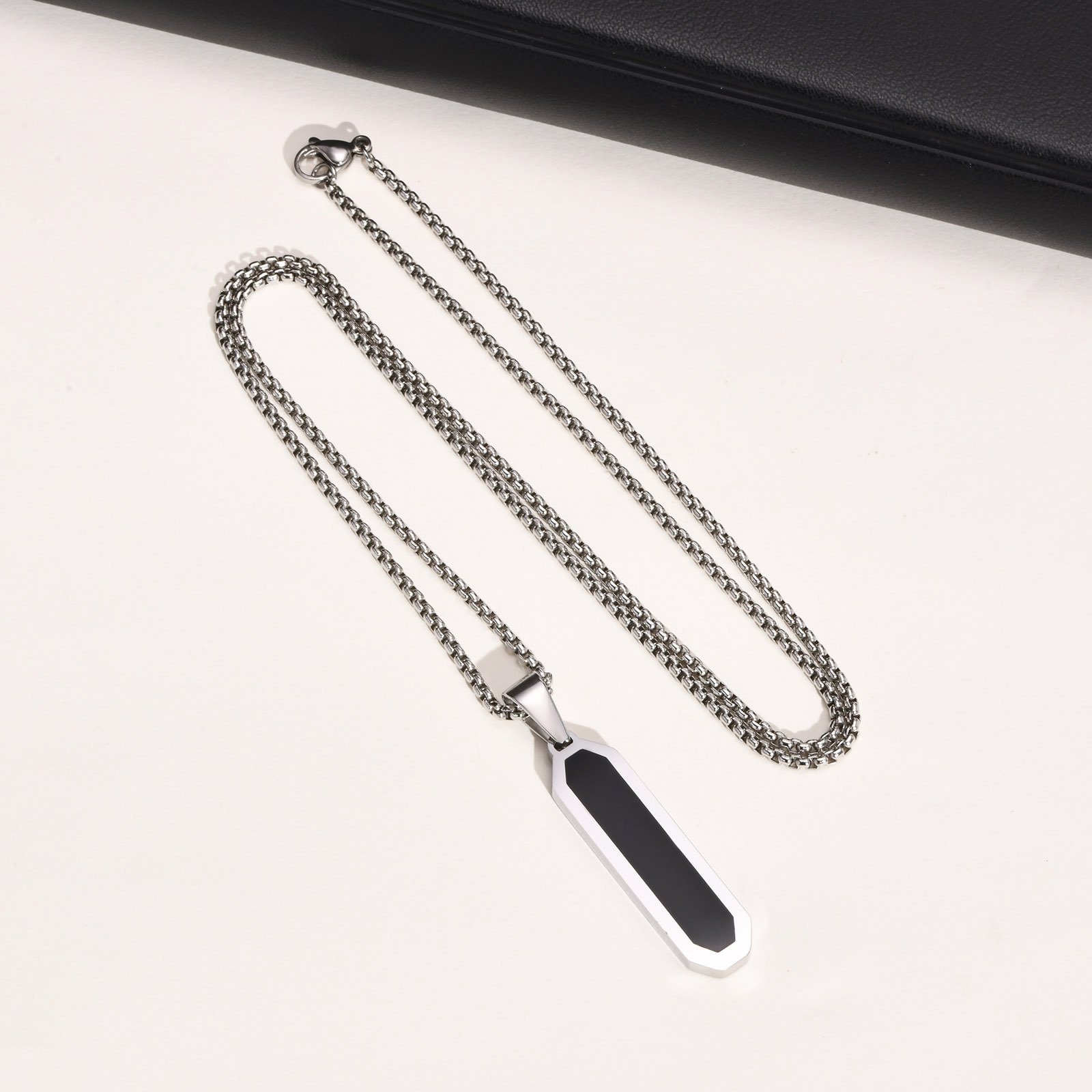 WM-P109 Golden Men, Women Necklace Pendant with Chain — image 3