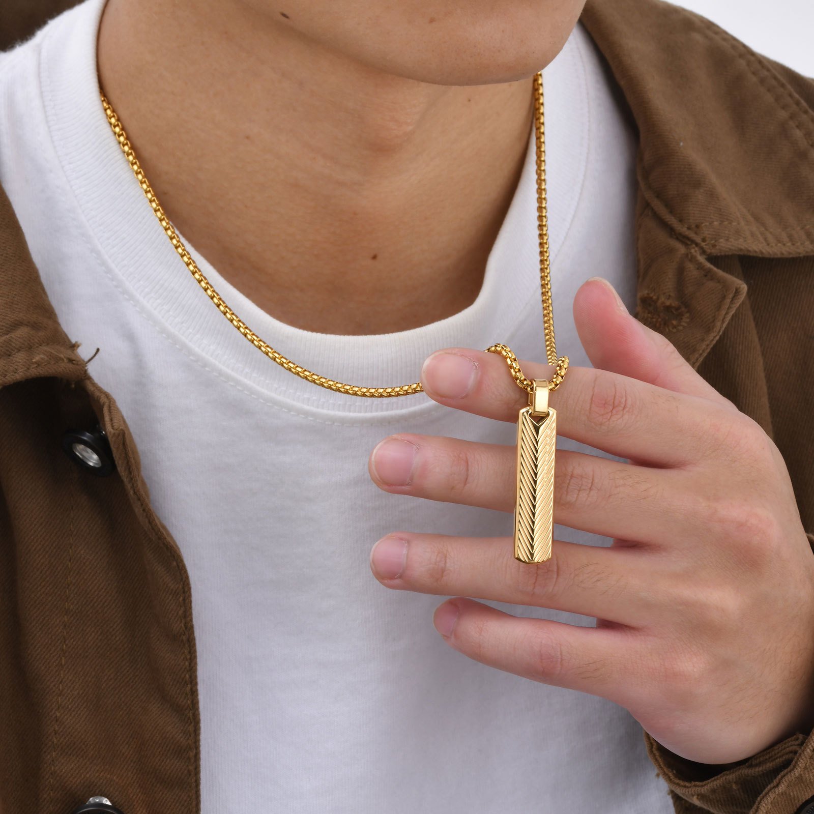WM-P132 Golden Men, Women Necklace Pendant with Chain (Copy)