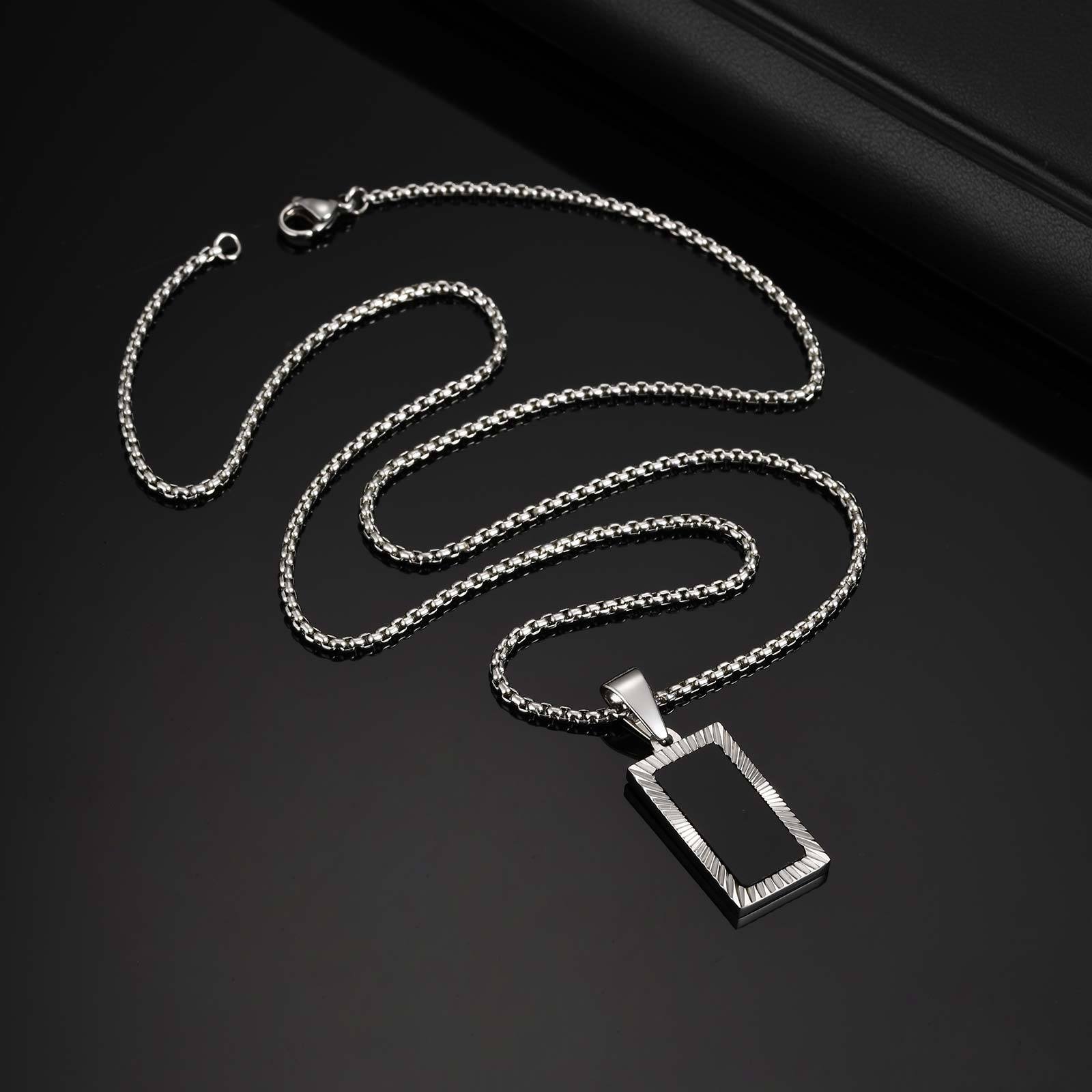 WM-P138 Silver Men, Women Necklace Pendant with Chain