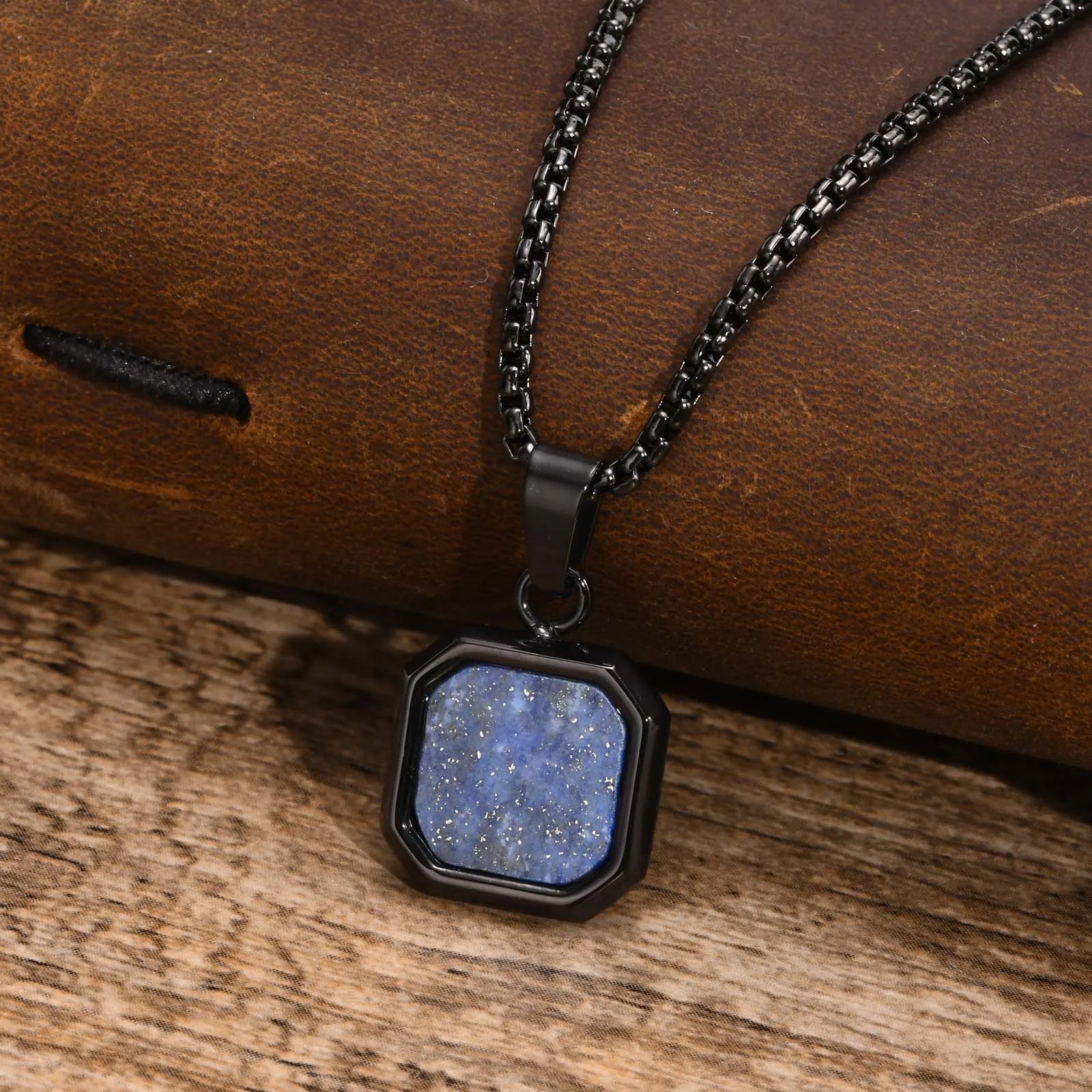 WM-P84 - Men, Women Necklace Pendant with Chain