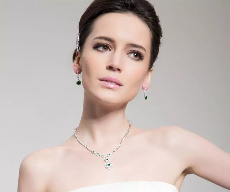 Women Luxury Earrings - WE472 — image 3