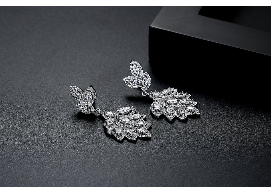 Women Luxury Earrings - WE704 — image 4