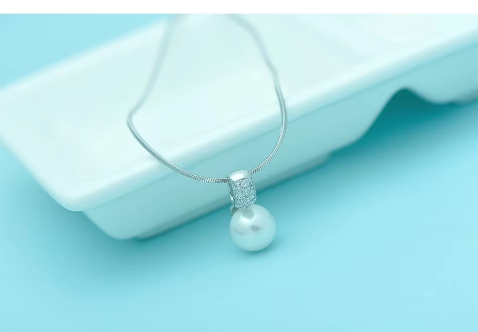WP185- Women Necklace Pendant