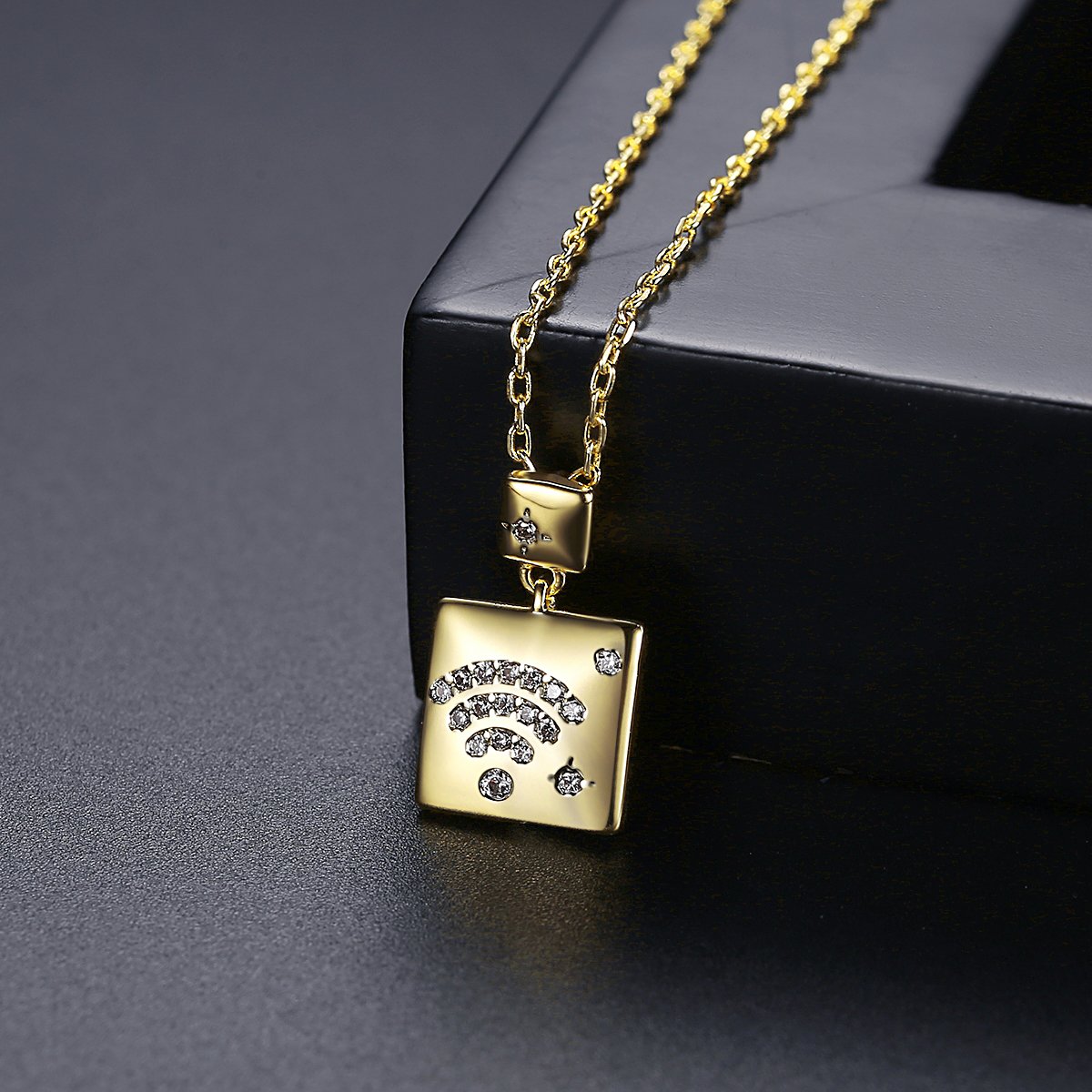 WP378- Women Necklace Pendant