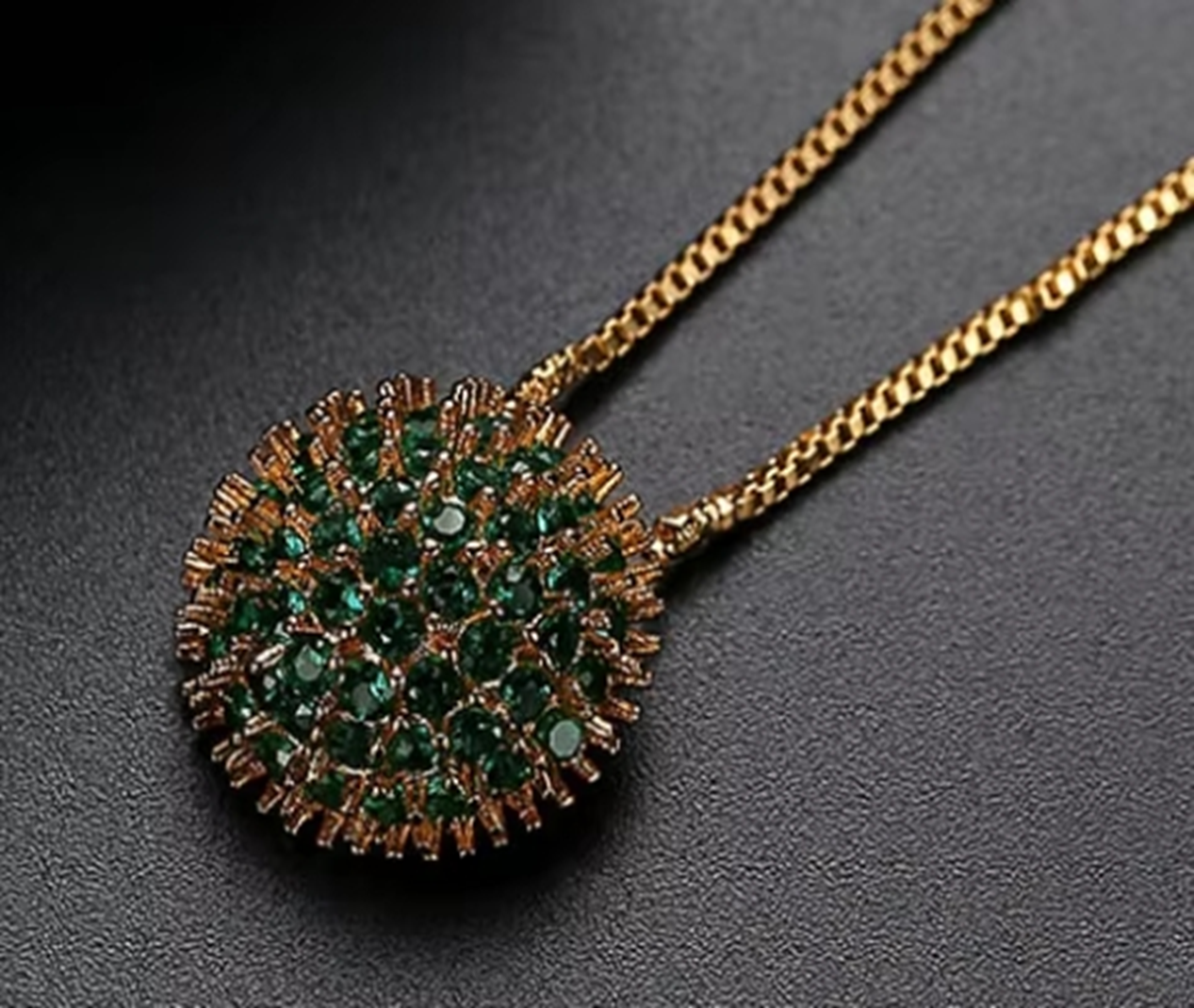 WP470- Golden Green Women Necklace Pendant