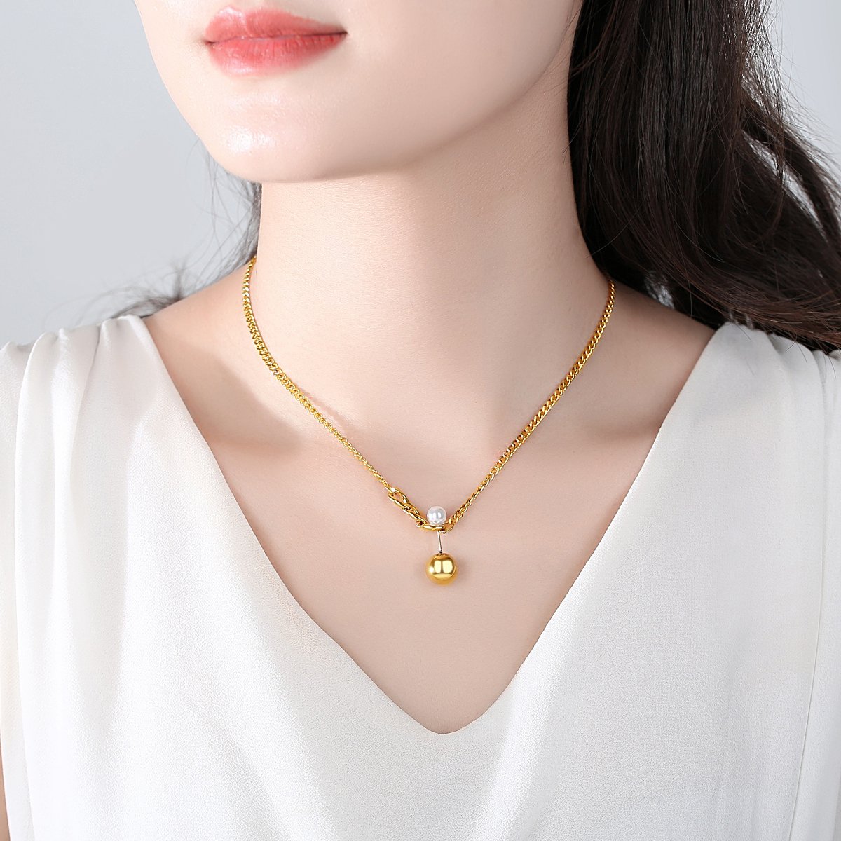 WP503 - Golden Necklace Pendant for Women