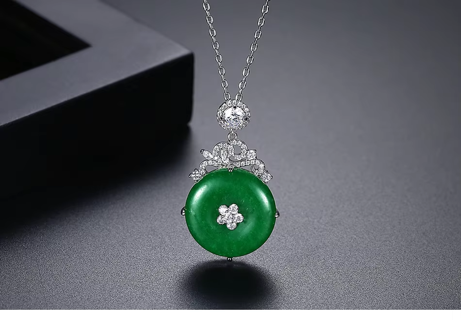 WP532- Women Necklace Pendant