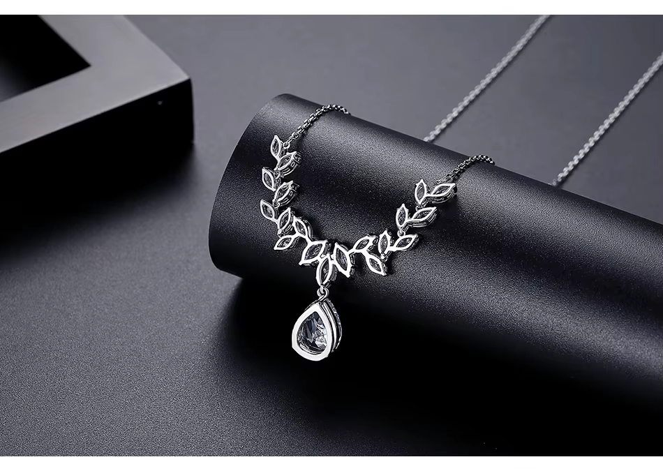 WP534- Golden Women Necklace Pendant — image 3