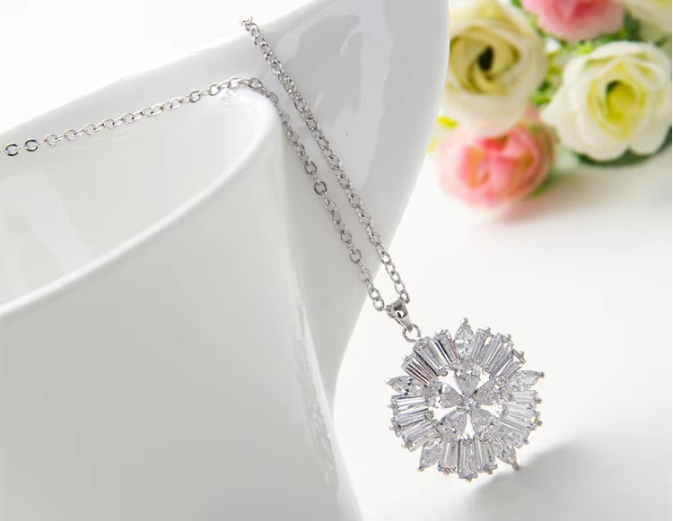 WP556- Women Necklace Pendant